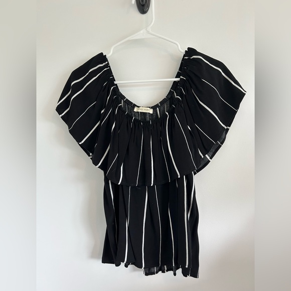 Honey Punch black and white top - Picture 4 of 4